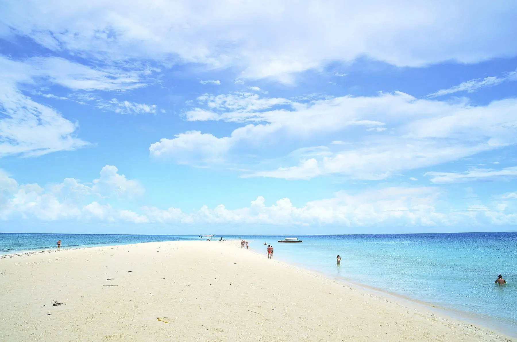 Safari Blue full day snorkeling and dhow experience